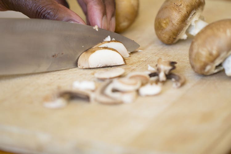 hero-success-slicing-mushrooms